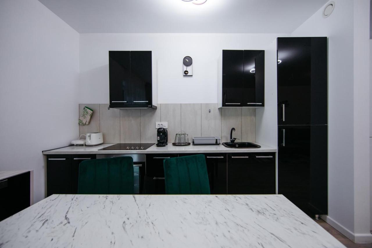 Апартаменты L&V Family Studio Синая Экстерьер фото